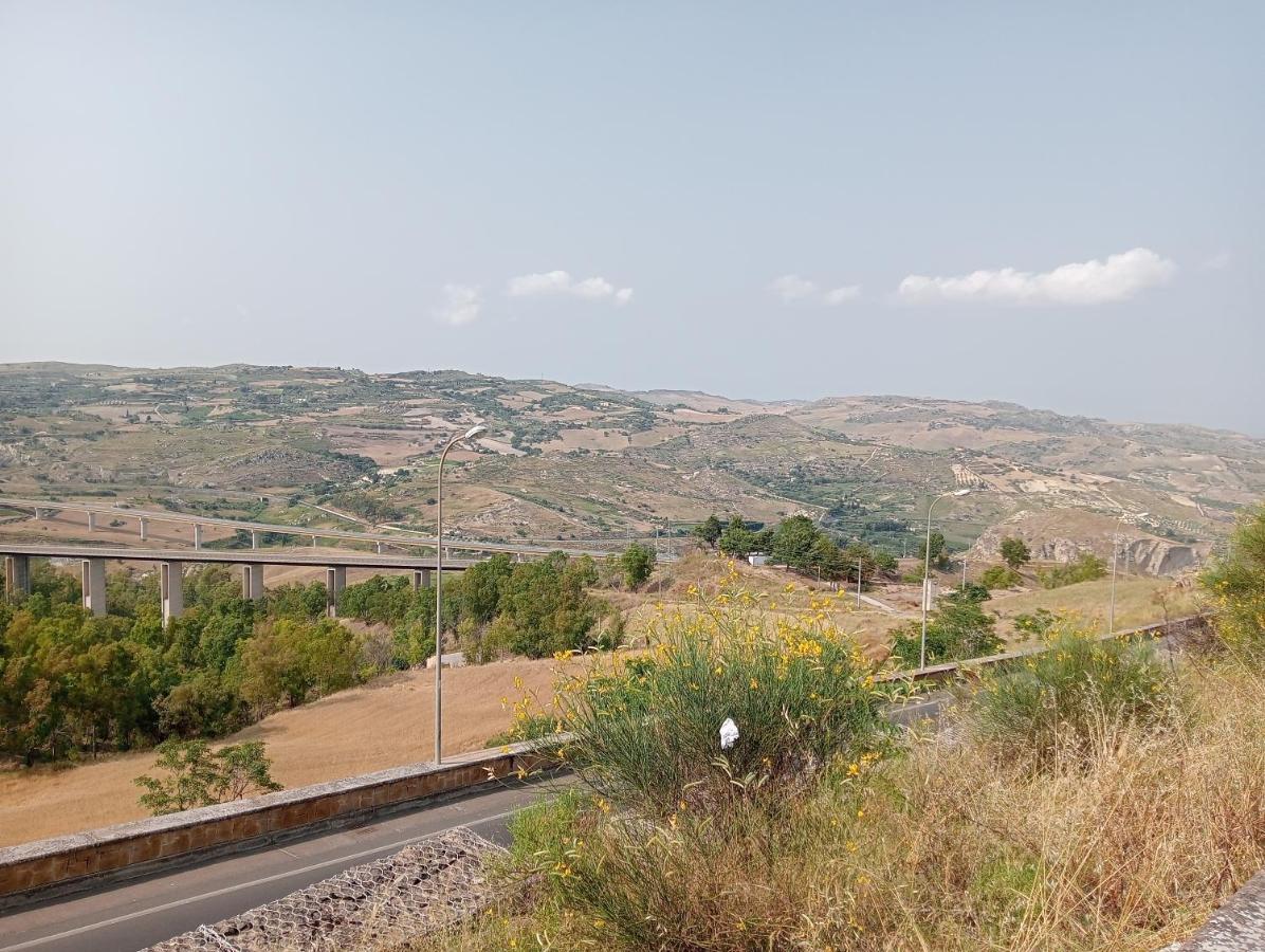 Santiago Rooms Caltagirone Exterior photo